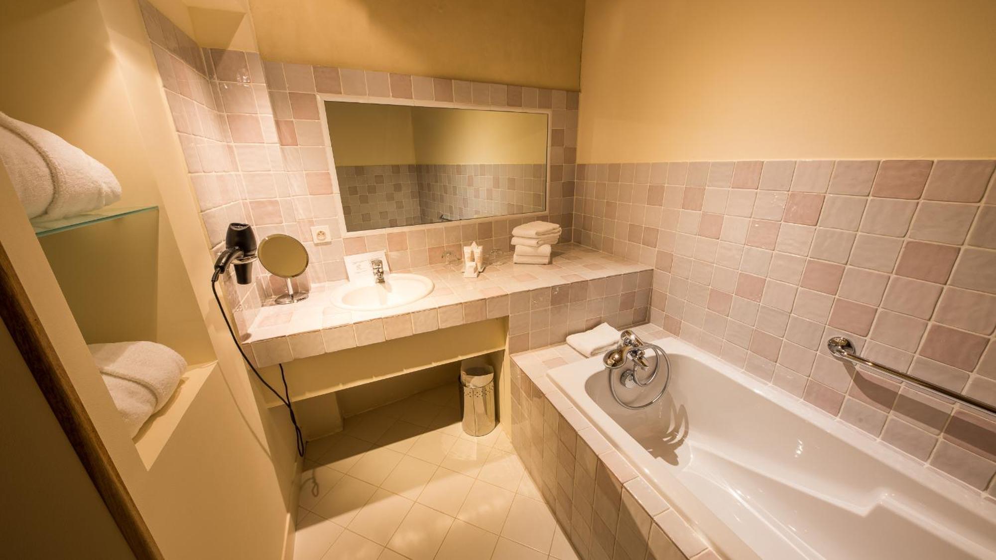 Le Champ Des Oiseaux Hotel & Spa ทรัวส์ ภายนอก รูปภาพ